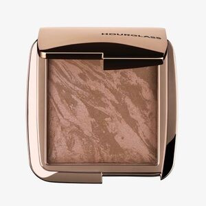 Hourglass Ambient Lighting Bronzer - Luminous Bronze Light